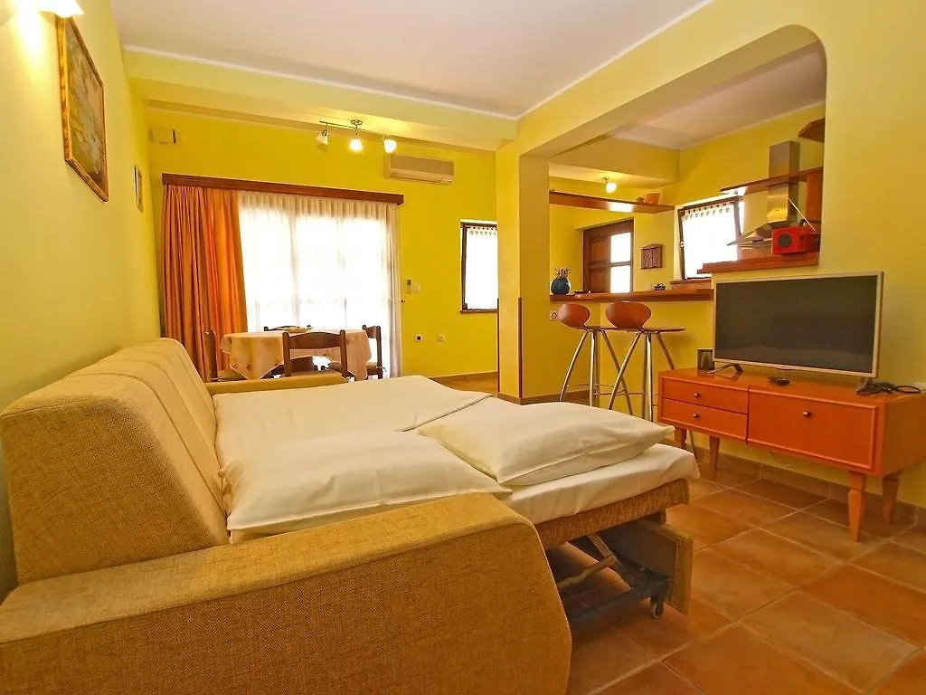 Apartment Puzar 389 プーラ